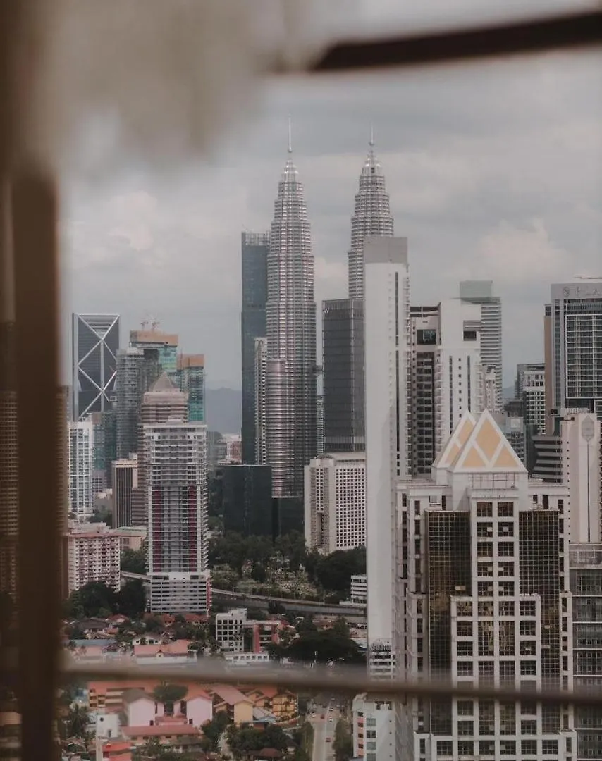 Fall Into Fantasy Beauty Of Mythology Apartment Kuala Lumpur