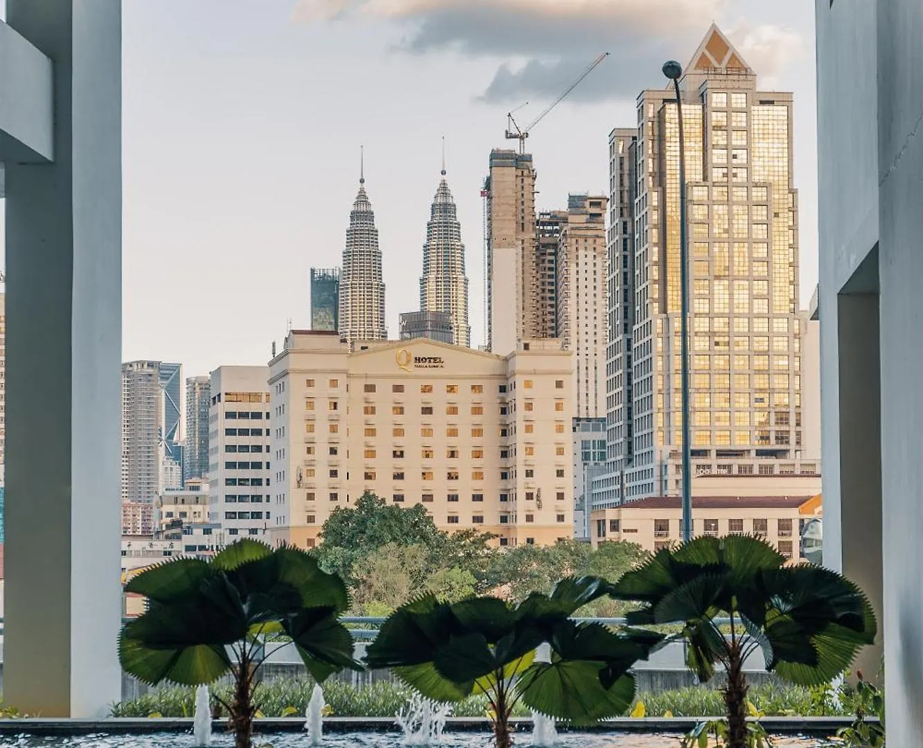Fall Into Fantasy Beauty Of Mythology Appartement Kuala Lumpur 0*,  Maleisië